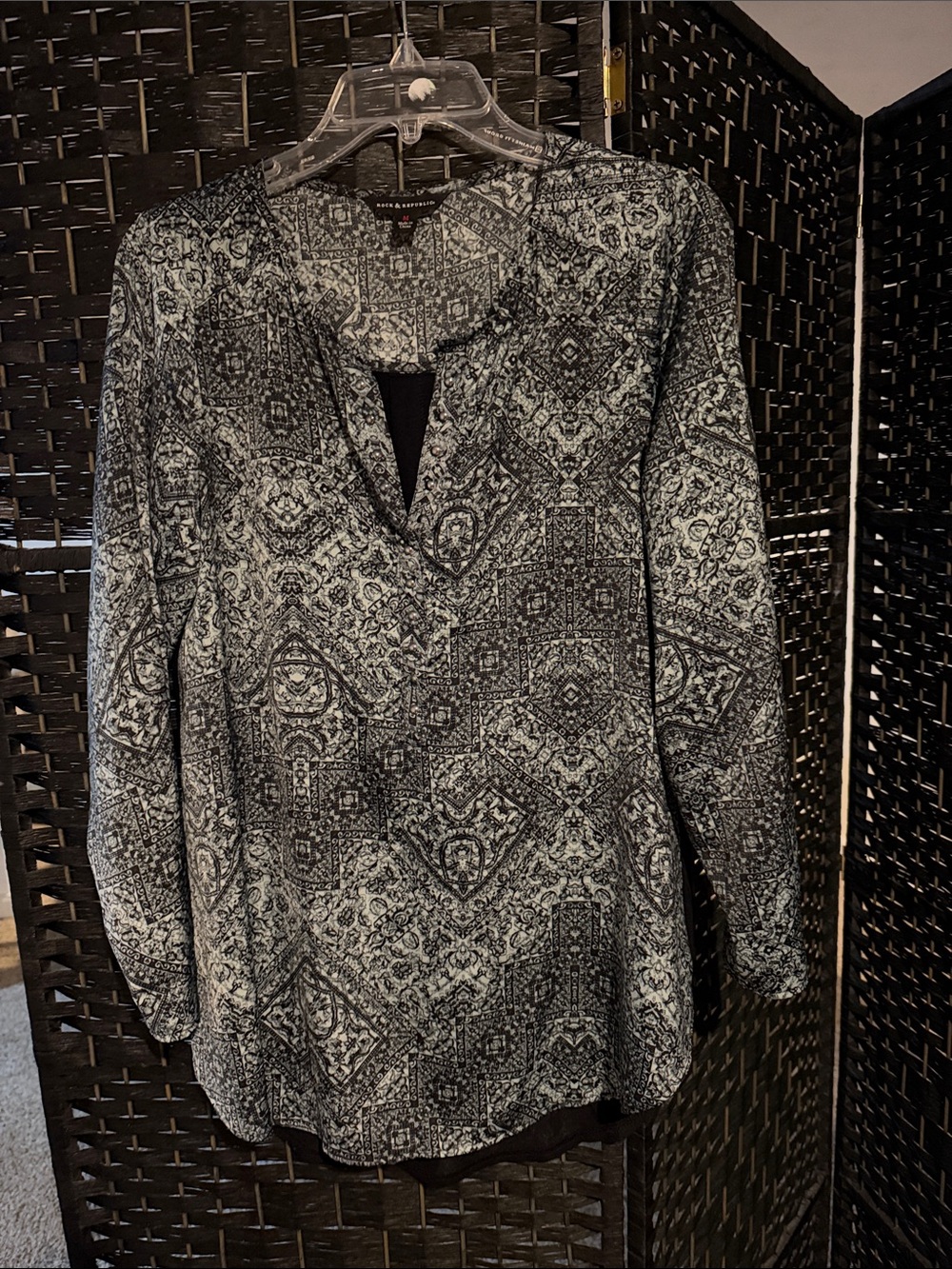 Rock & Republic Black and Green Printed Tunic Top